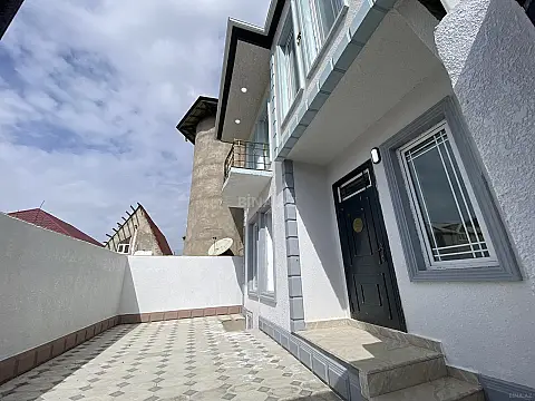 Satılır 4 otaqlı həyət evi 140 m²