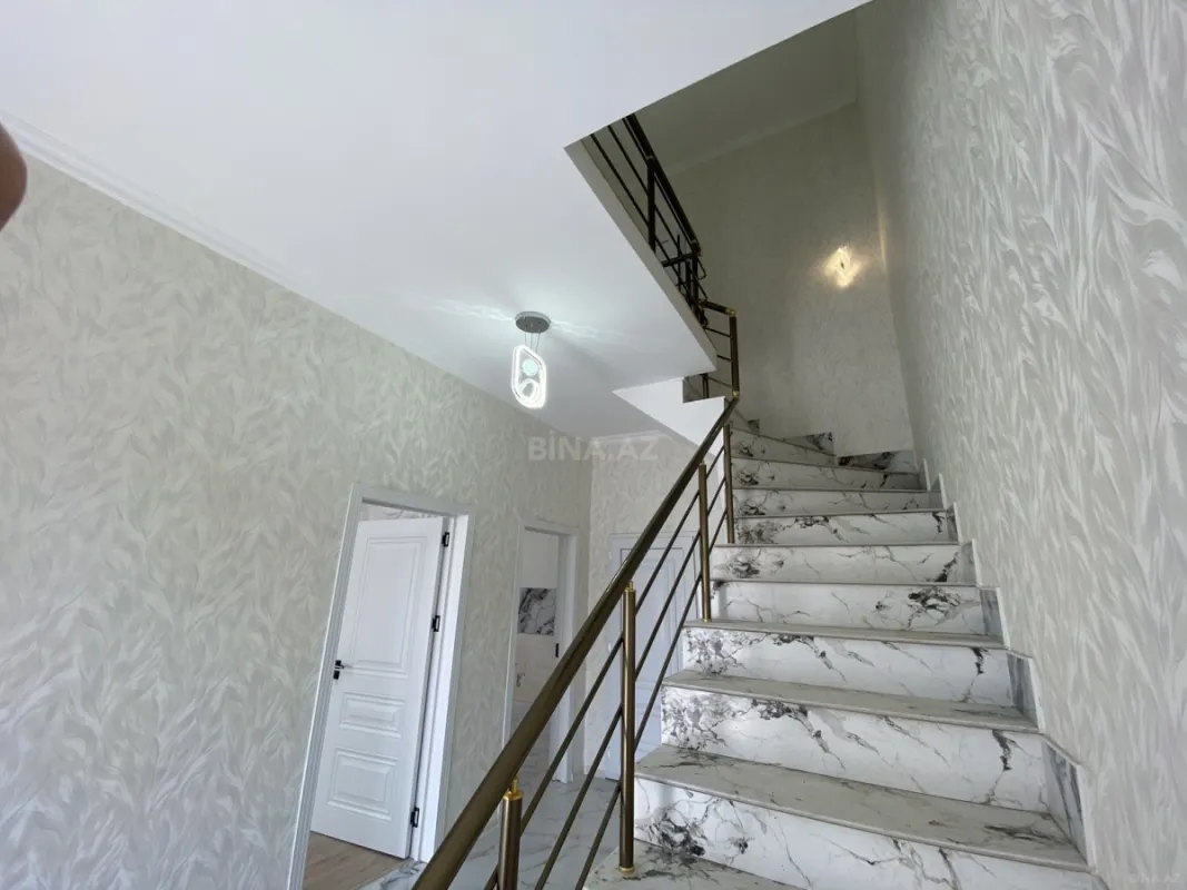 Satılır 4 otaqlı həyət evi 140 m²