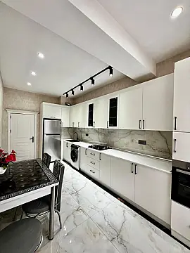 Satılır 2 otaqlı mənzil 87 m²