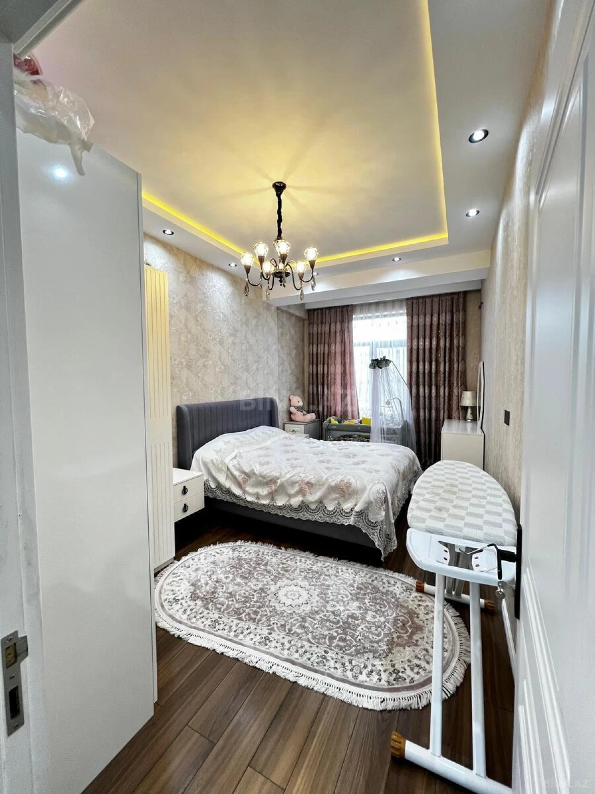 Satılır 2 otaqlı mənzil 87 m²