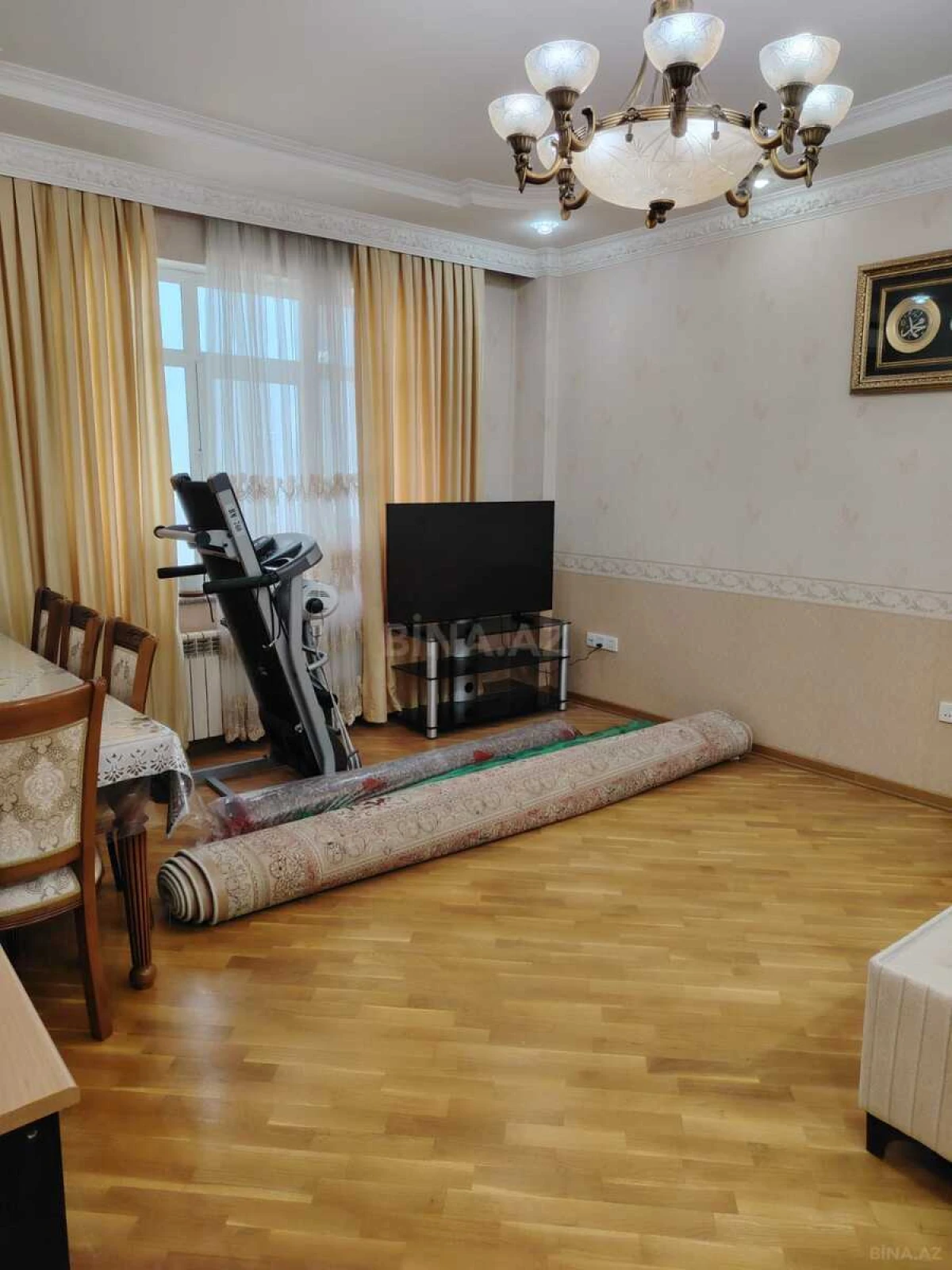 Kirayə verilir 2 otaqlı mənzil 95 m²