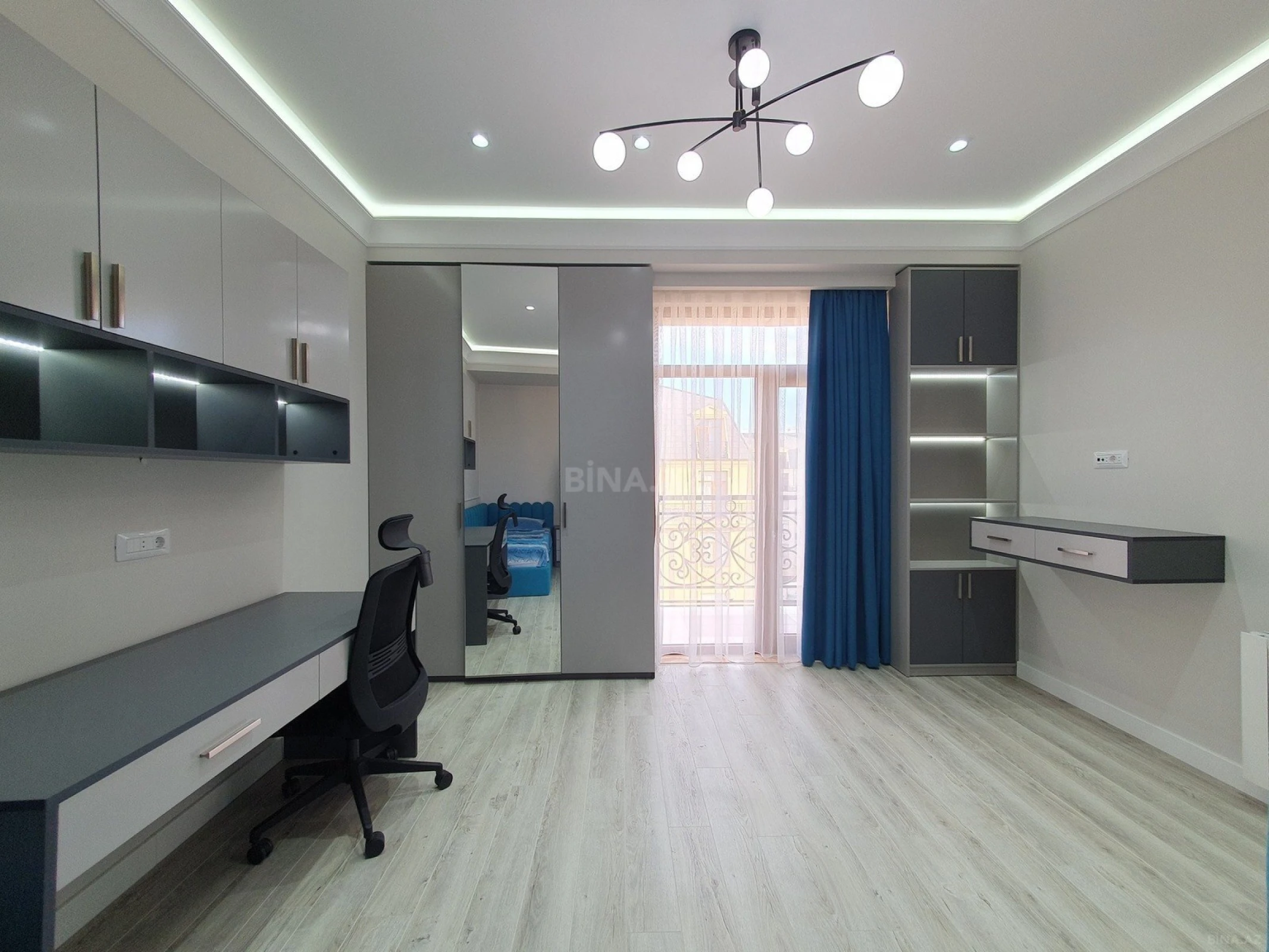 Kirayə verilir 3 otaqlı mənzil 124 m²