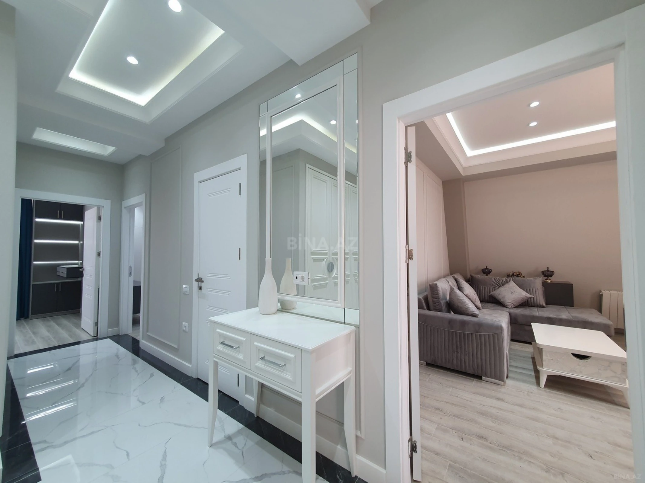 Kirayə verilir 3 otaqlı mənzil 124 m²