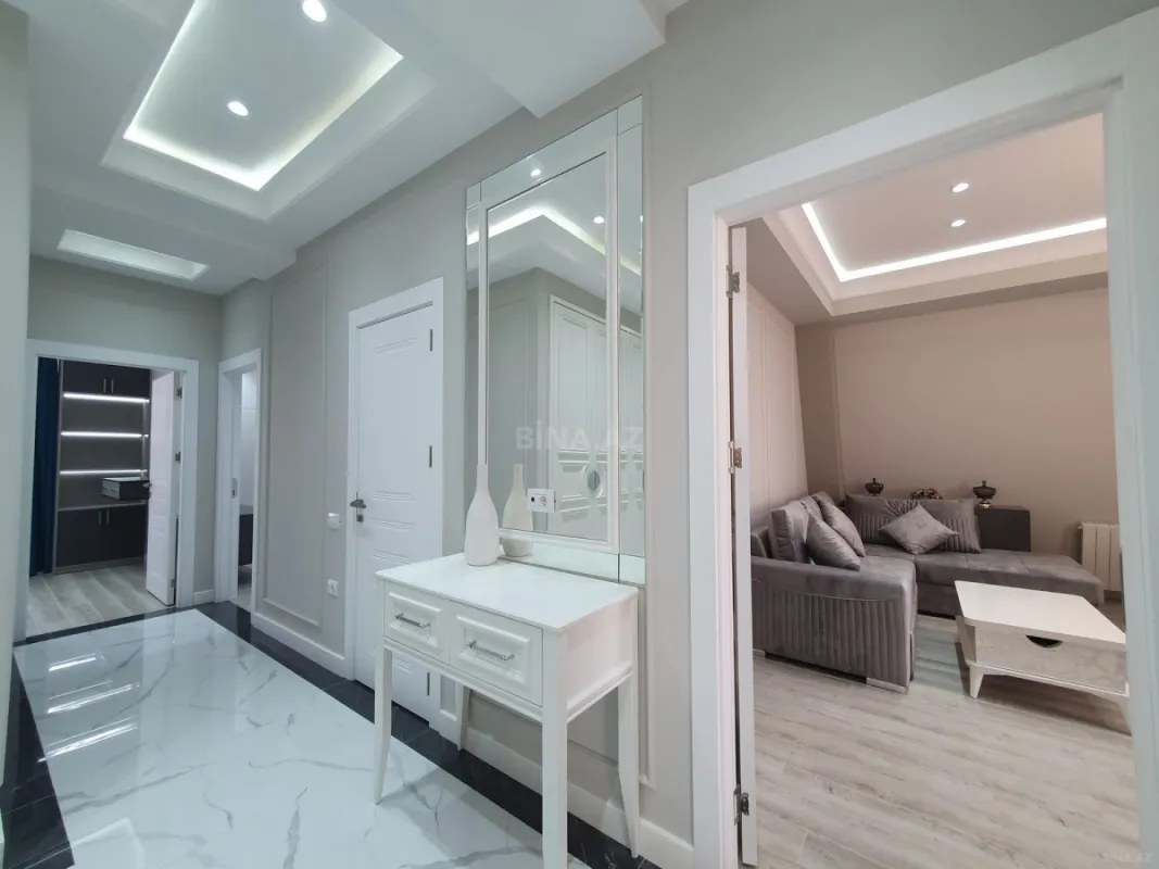 Kirayə verilir 3 otaqlı mənzil 124 m²