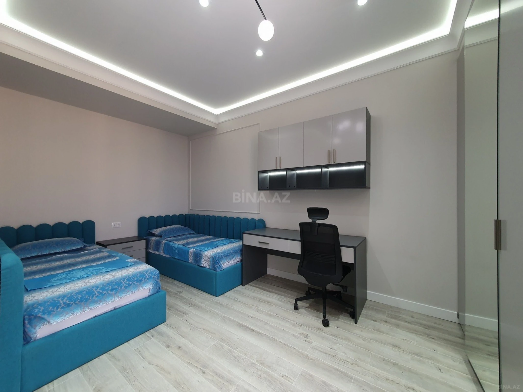 Kirayə verilir 3 otaqlı mənzil 124 m²