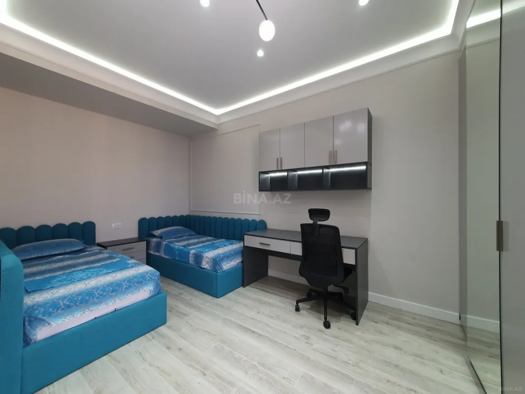 Kirayə verilir 3 otaqlı mənzil 124 m²