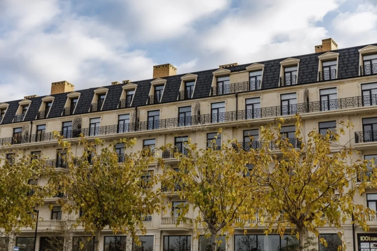 Kirayə verilir 3 otaqlı mənzil 124 m²