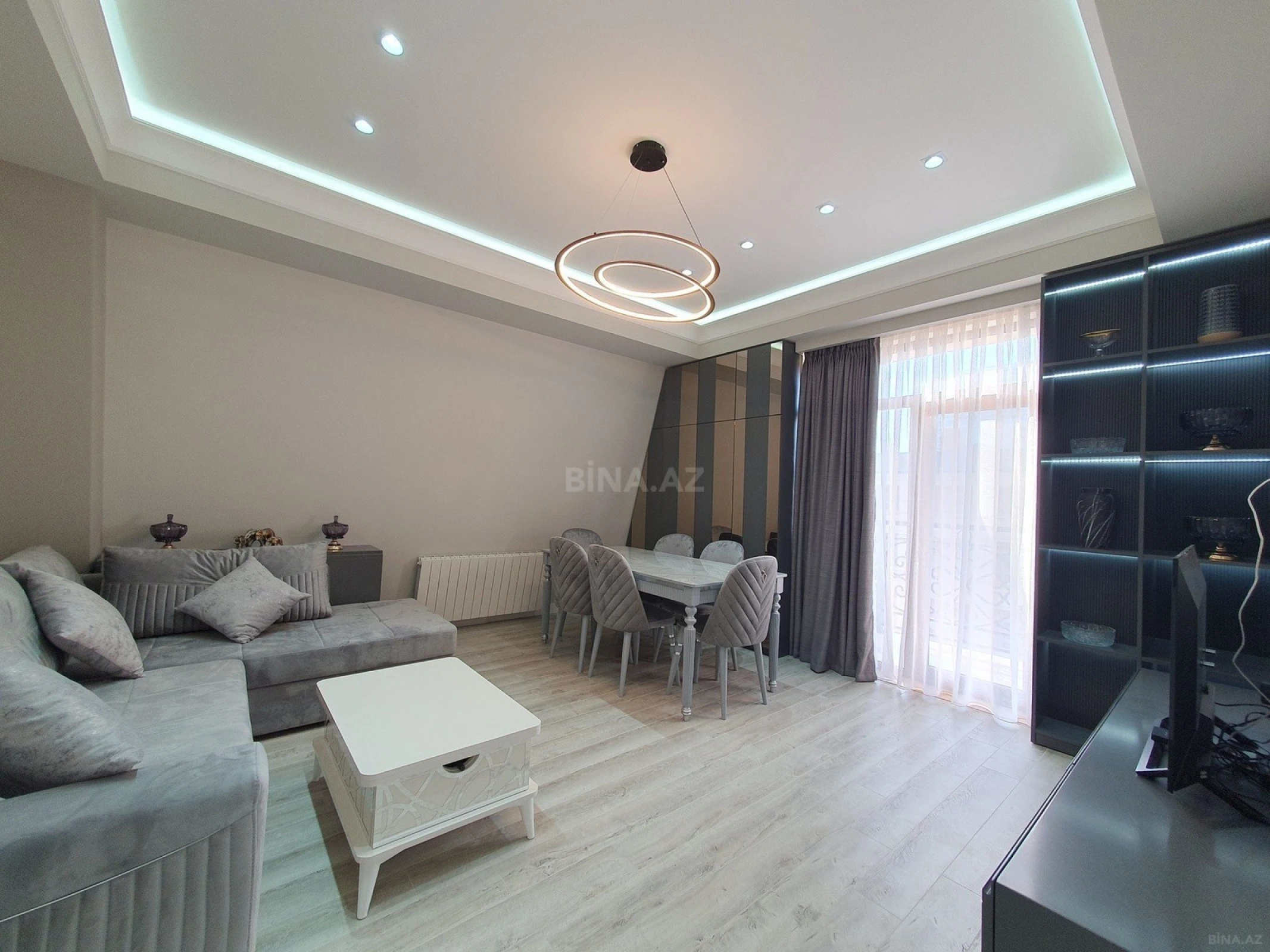 Kirayə verilir 3 otaqlı mənzil 124 m²