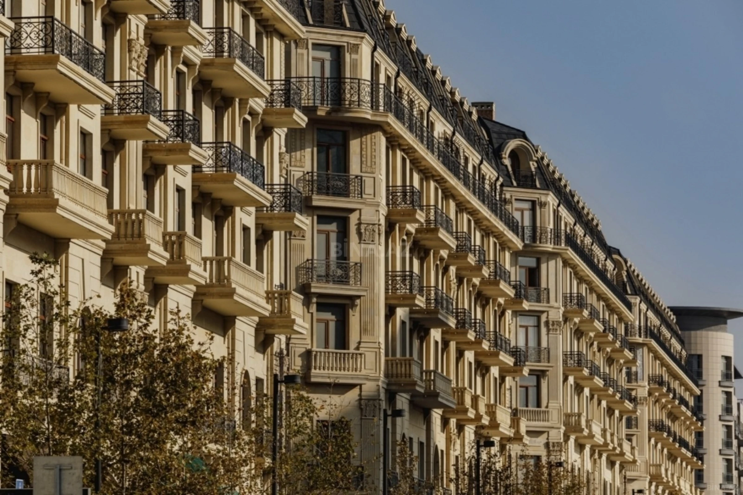 Kirayə verilir 3 otaqlı mənzil 124 m²