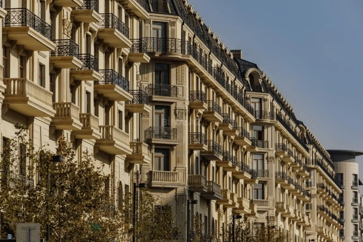 Kirayə verilir 3 otaqlı mənzil 124 m²