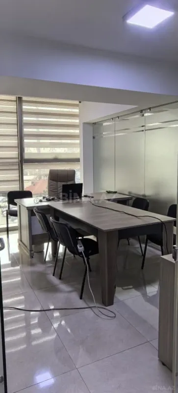 Kirayə verilir 1 otaqlı ofis 17 m²