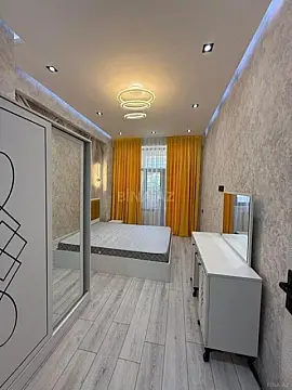 Kirayə verilir 2 otaqlı mənzil 60 m²