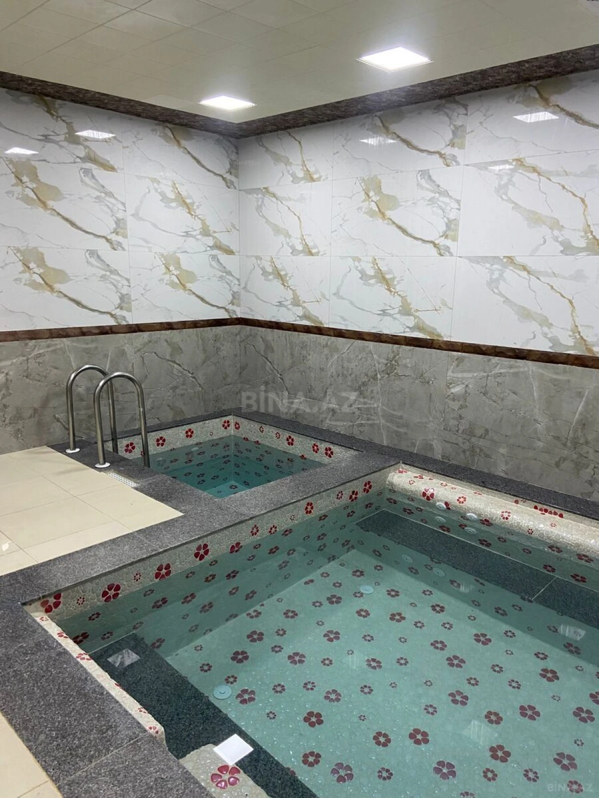 Kirayə verilir 5 otaqlı həyət evi 340 m²