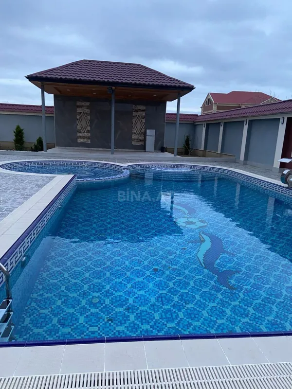 Kirayə verilir 5 otaqlı həyət evi 340 m²