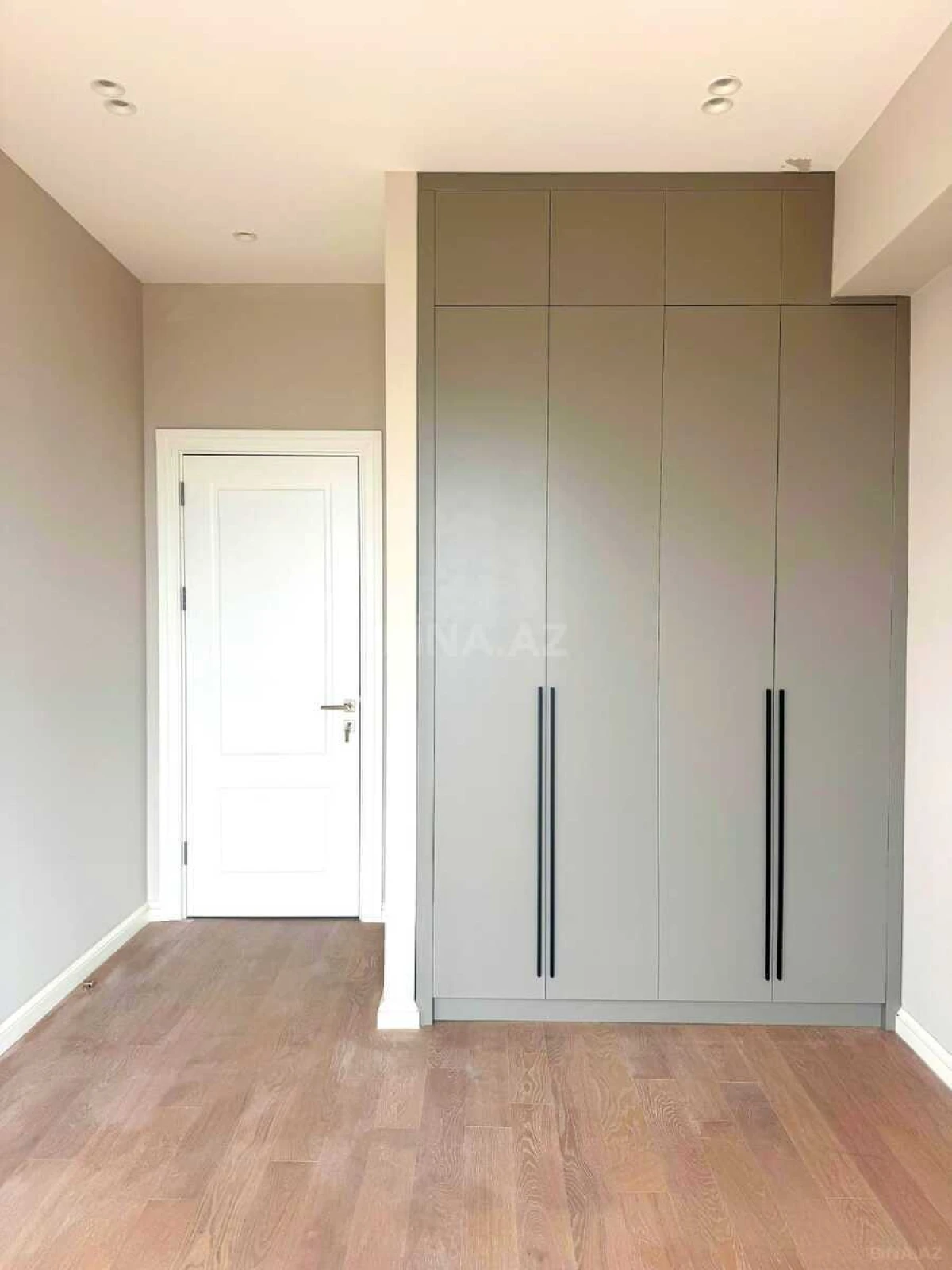 Satılır 3 otaqlı mənzil 75.5 m²