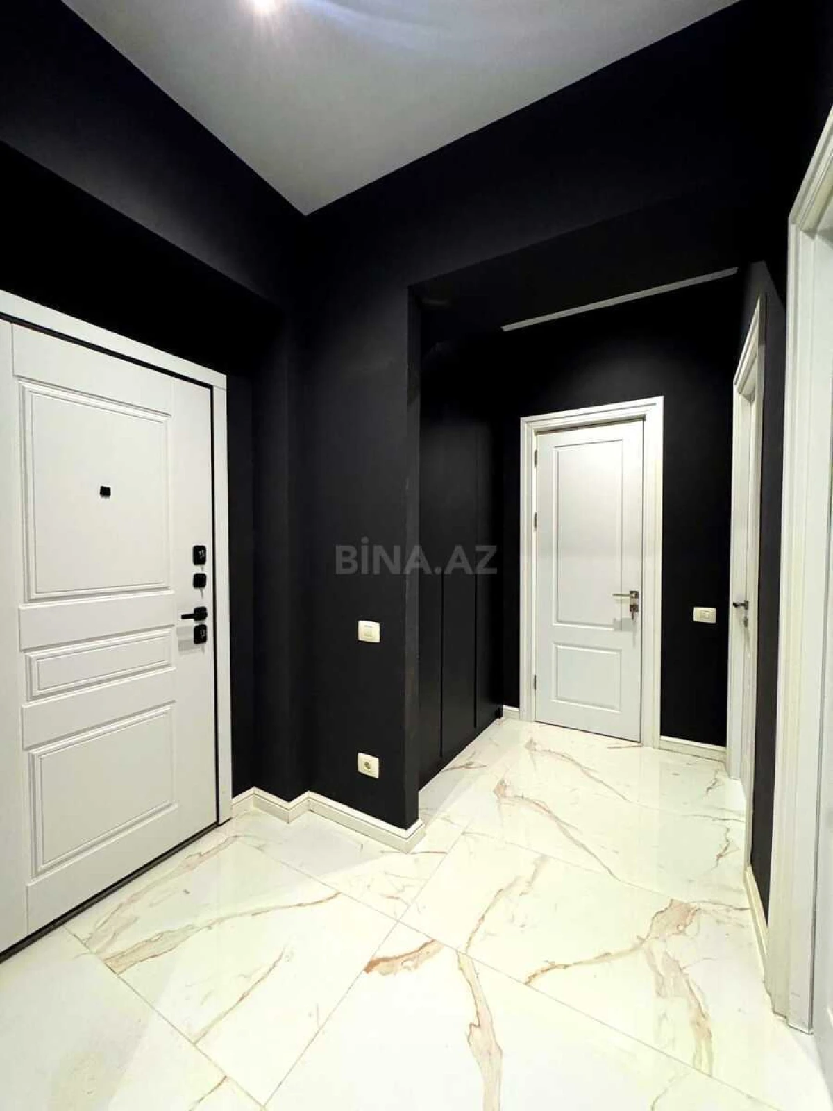 Satılır 3 otaqlı mənzil 75.5 m²
