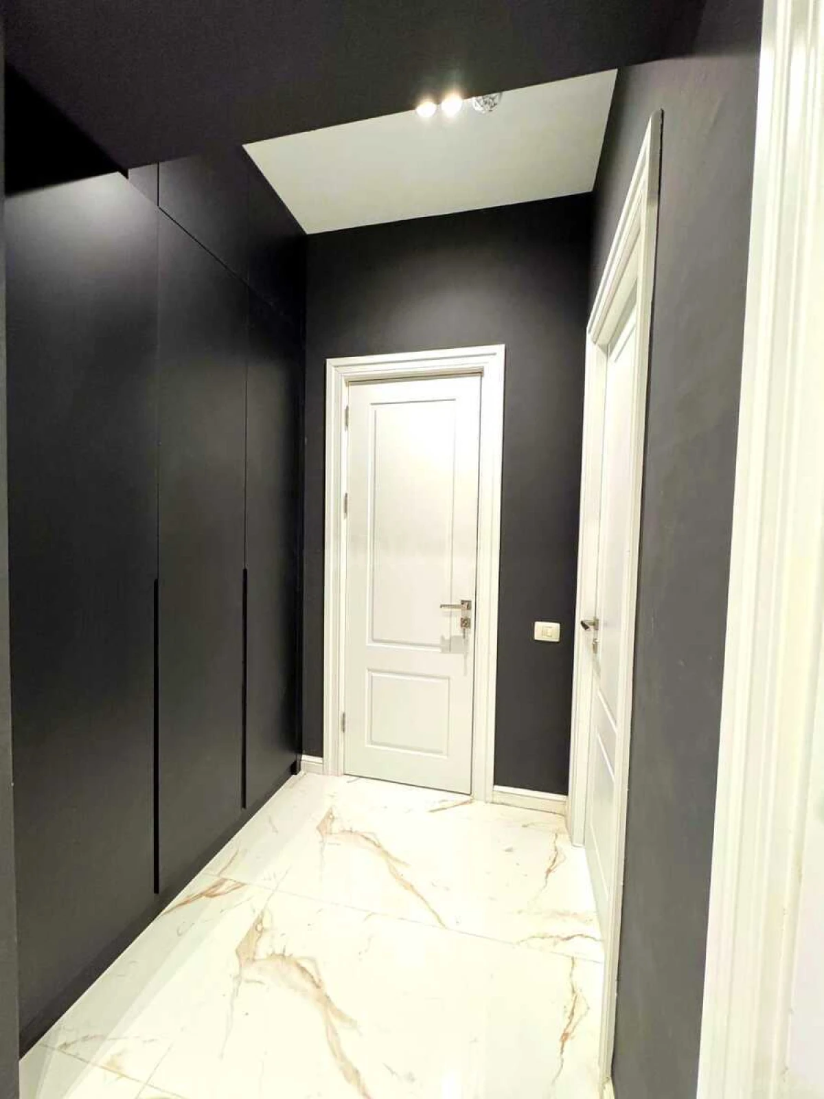 Satılır 3 otaqlı mənzil 75.5 m²