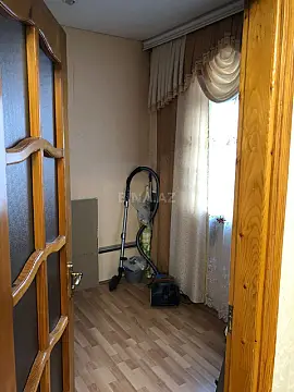 Satılır 4 otaqlı mənzil 75 m²