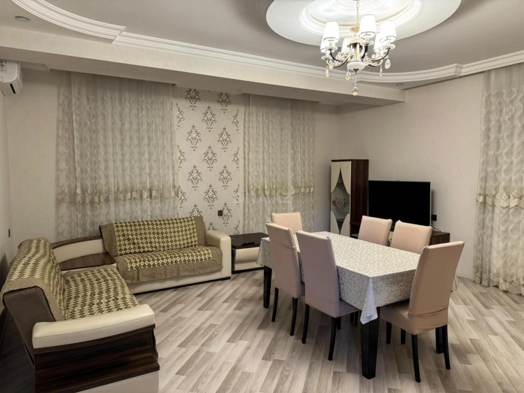 Satılır 3 otaqlı mənzil 105 m²