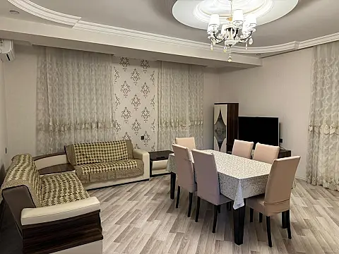 Satılır 3 otaqlı mənzil 105 m²