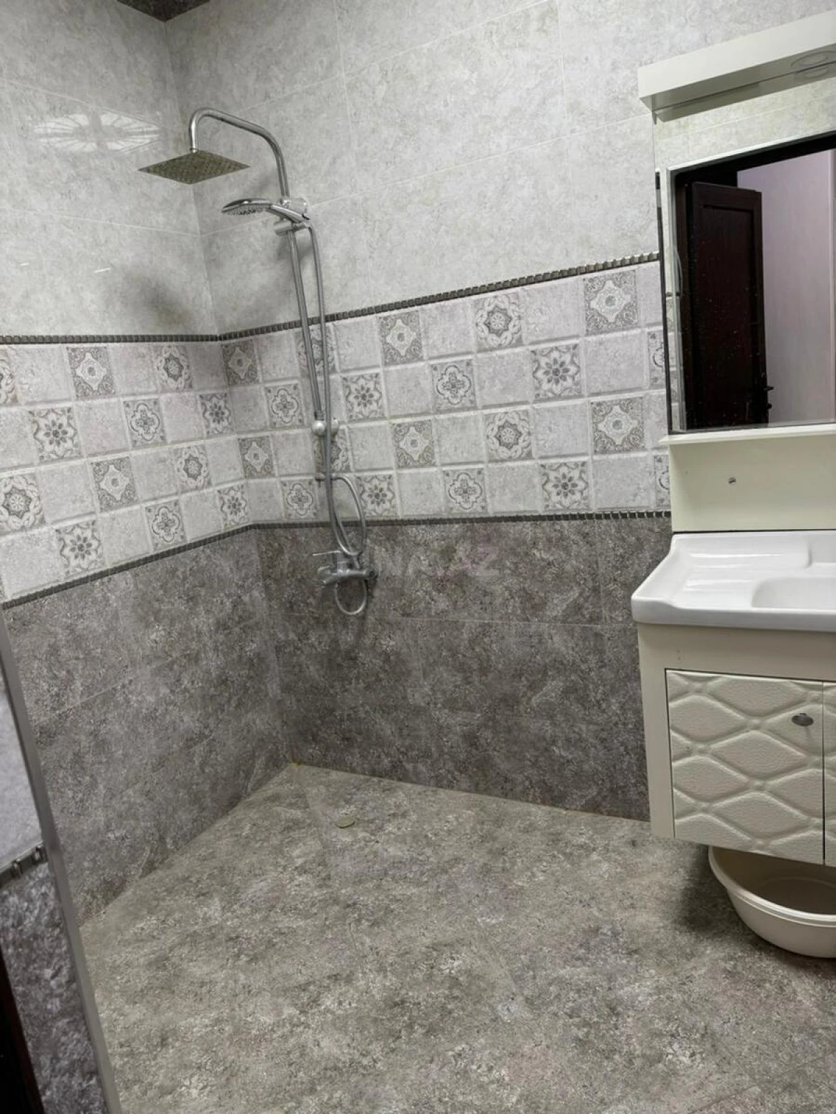 Satılır 3 otaqlı mənzil 105 m²