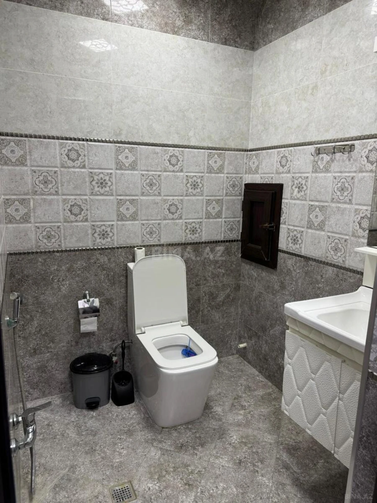 Satılır 3 otaqlı mənzil 105 m²
