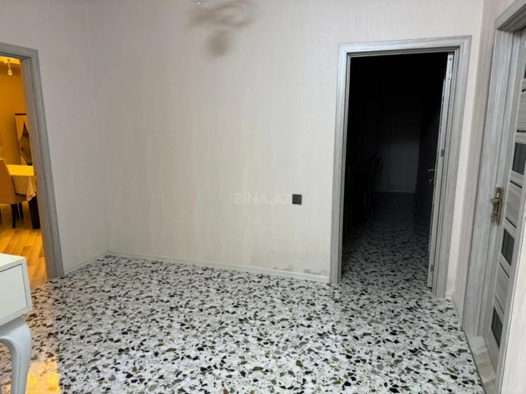 Satılır 3 otaqlı mənzil 105 m²