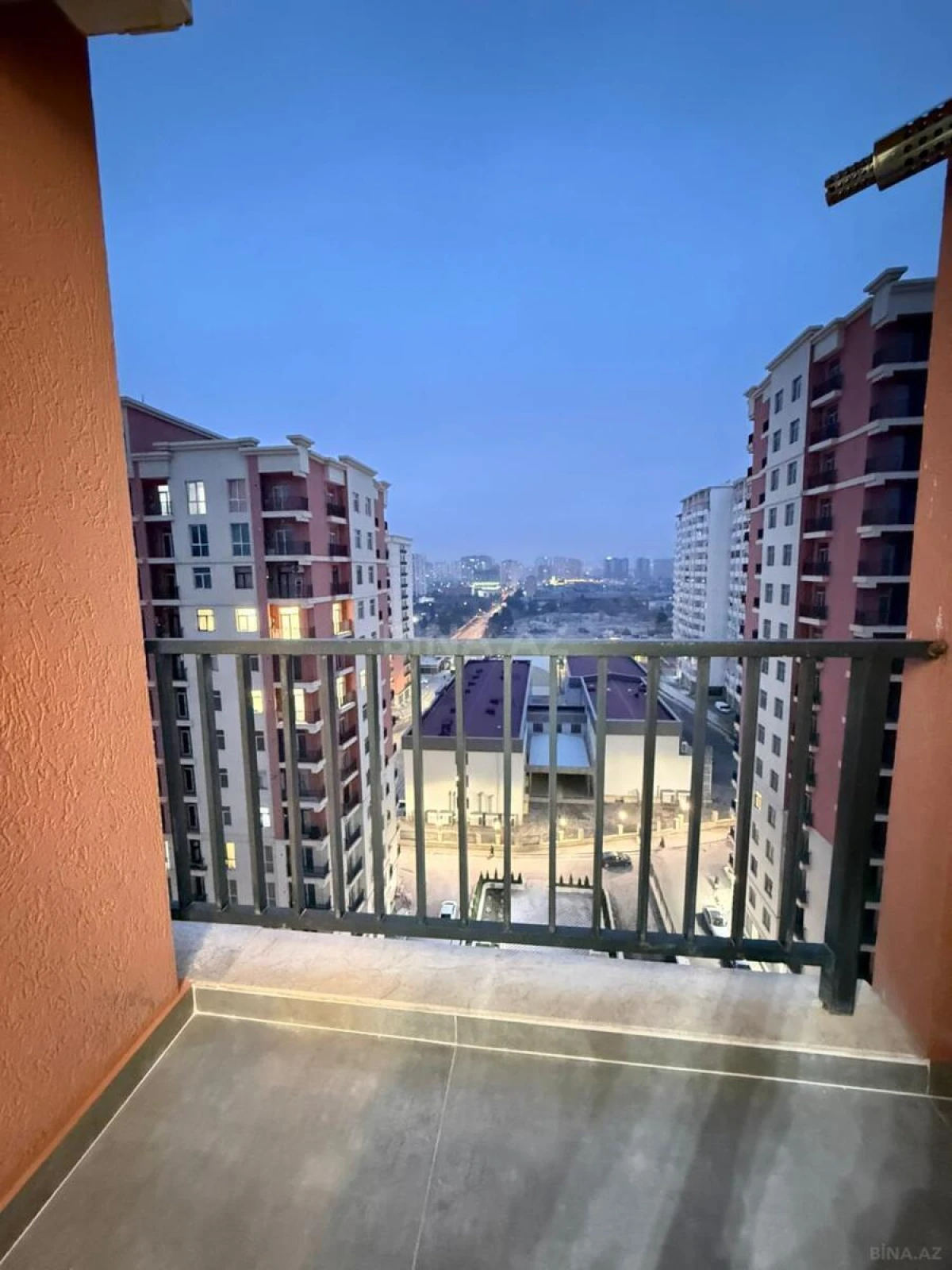 Satılır 2 otaqlı mənzil 52 m²