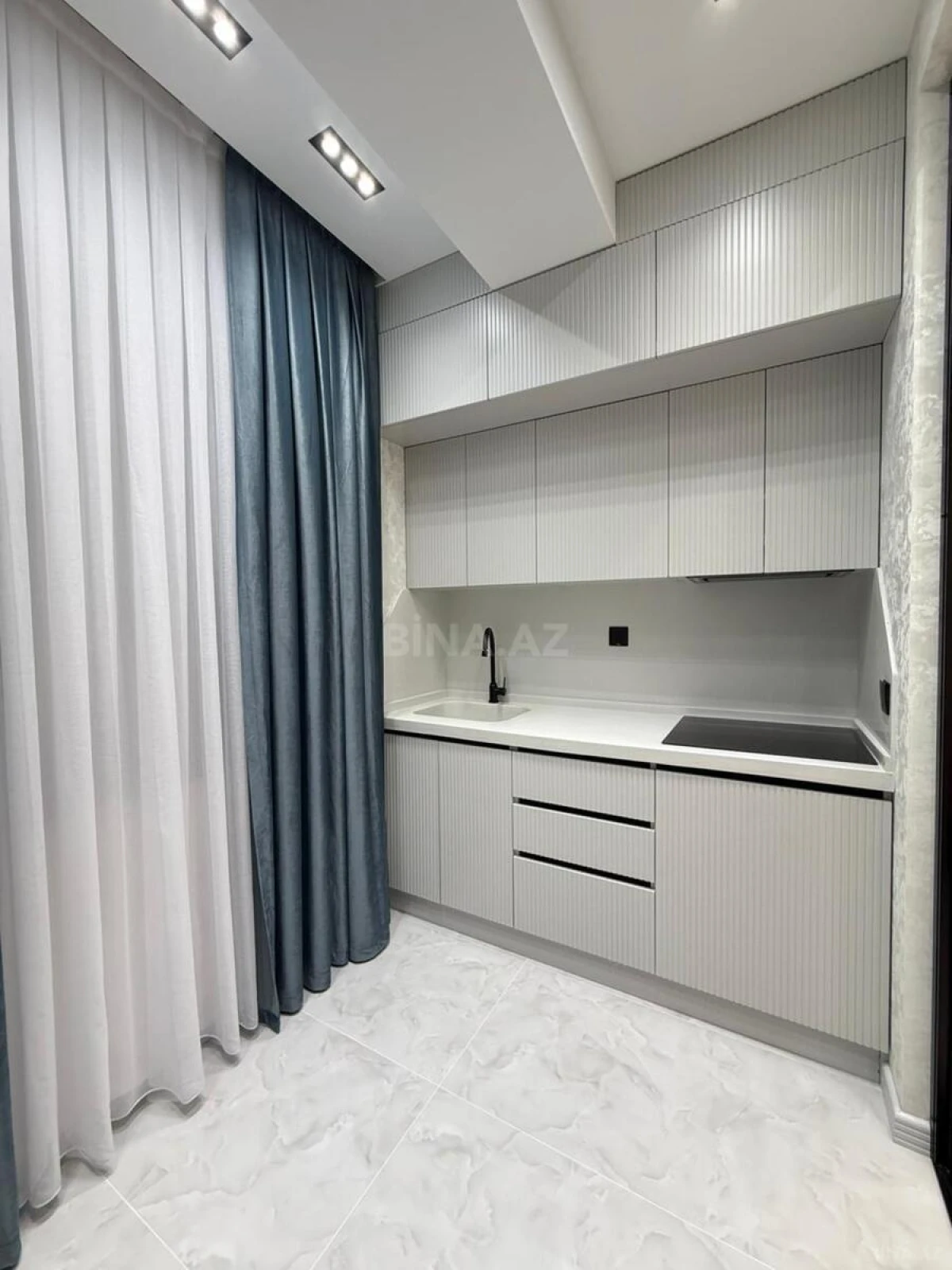 Satılır 2 otaqlı mənzil 52 m²
