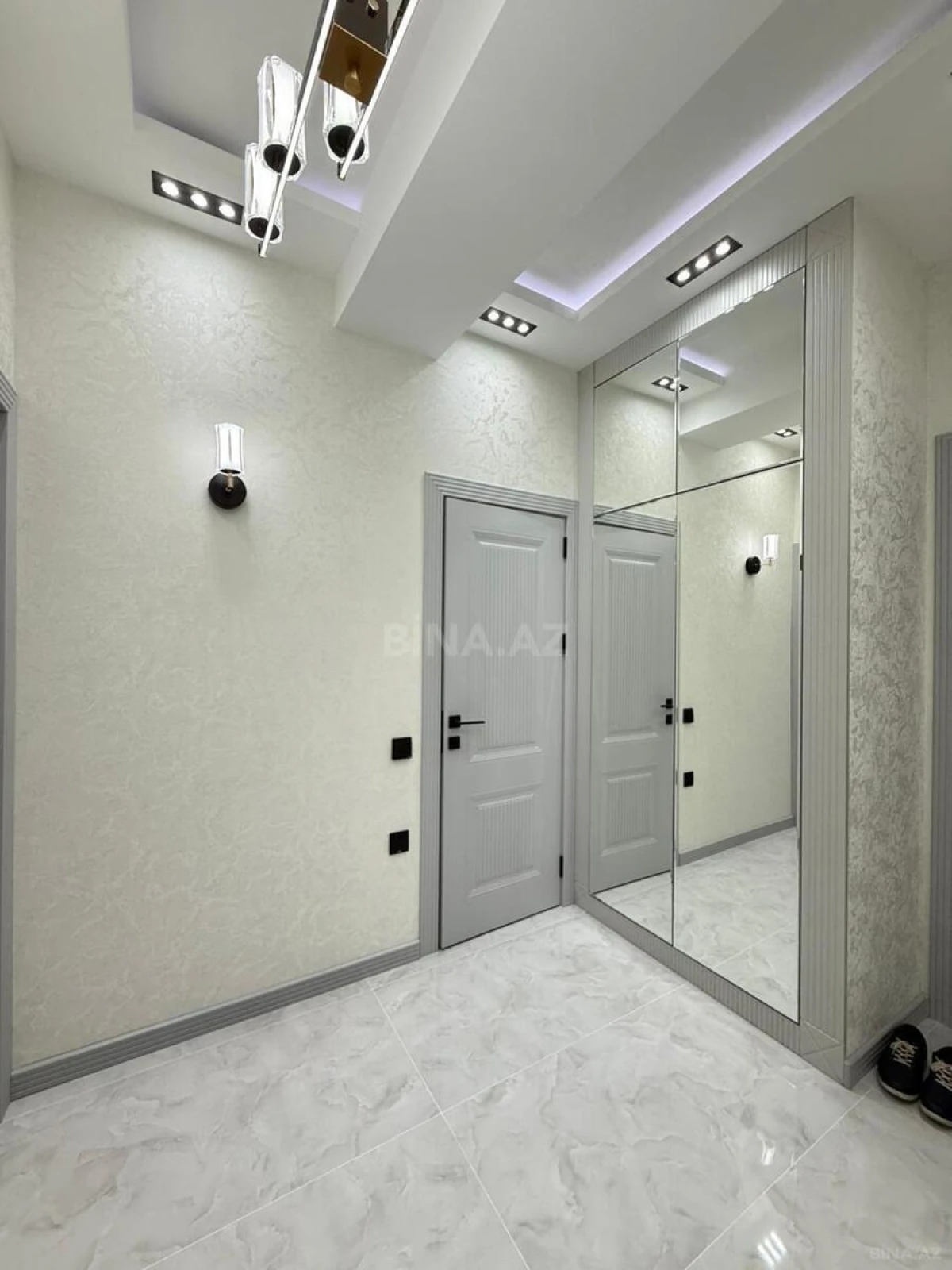 Satılır 2 otaqlı mənzil 52 m²