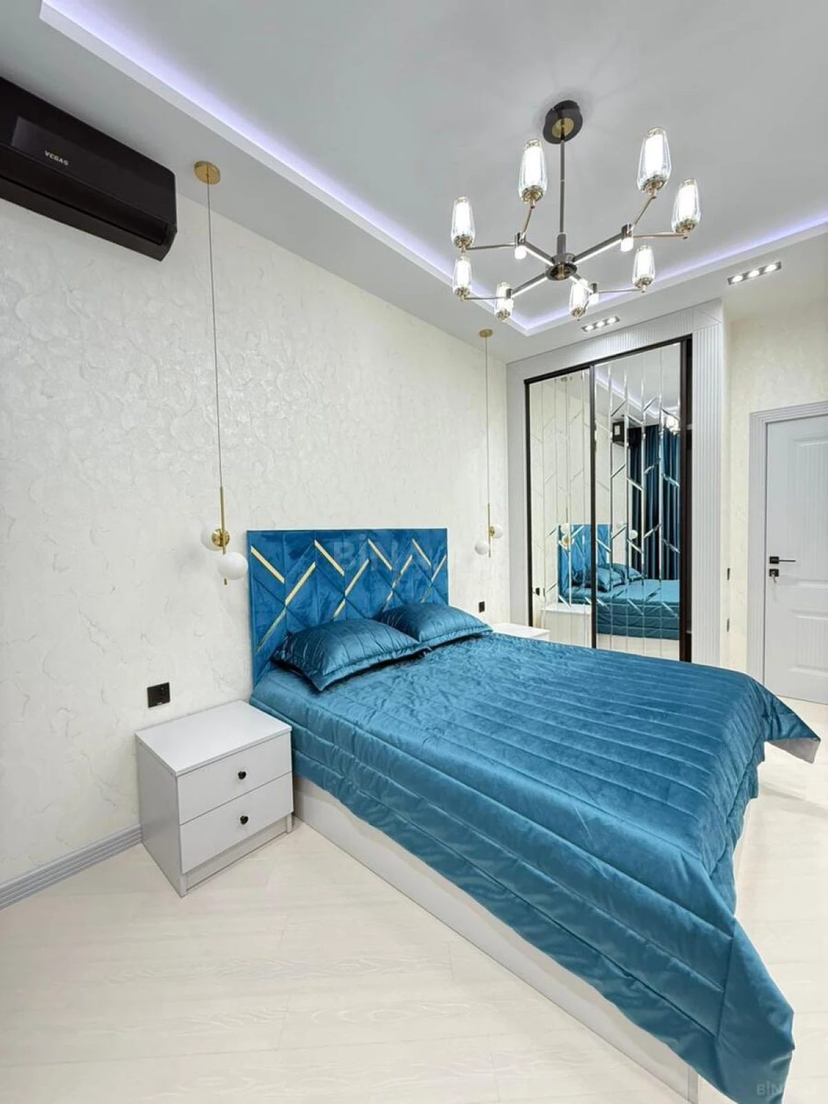 Satılır 2 otaqlı mənzil 52 m²