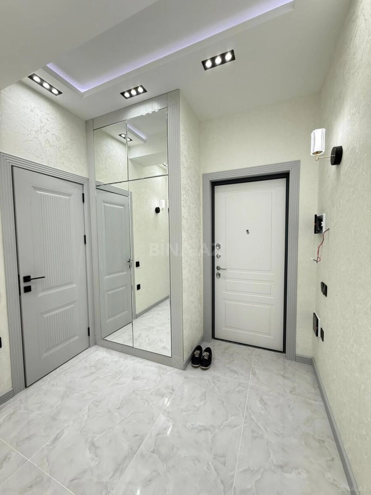 Satılır 2 otaqlı mənzil 52 m²