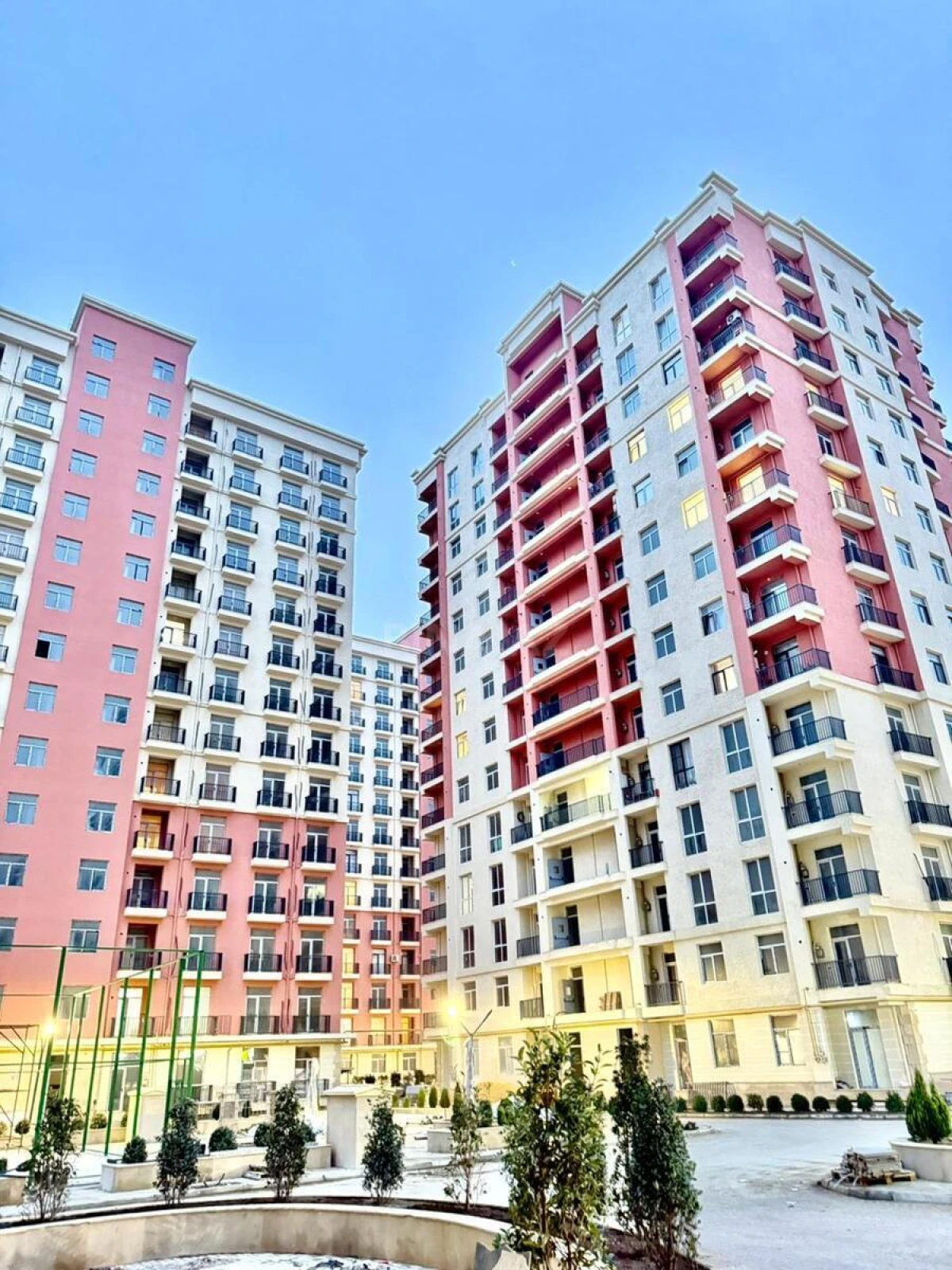 Satılır 2 otaqlı mənzil 52 m²