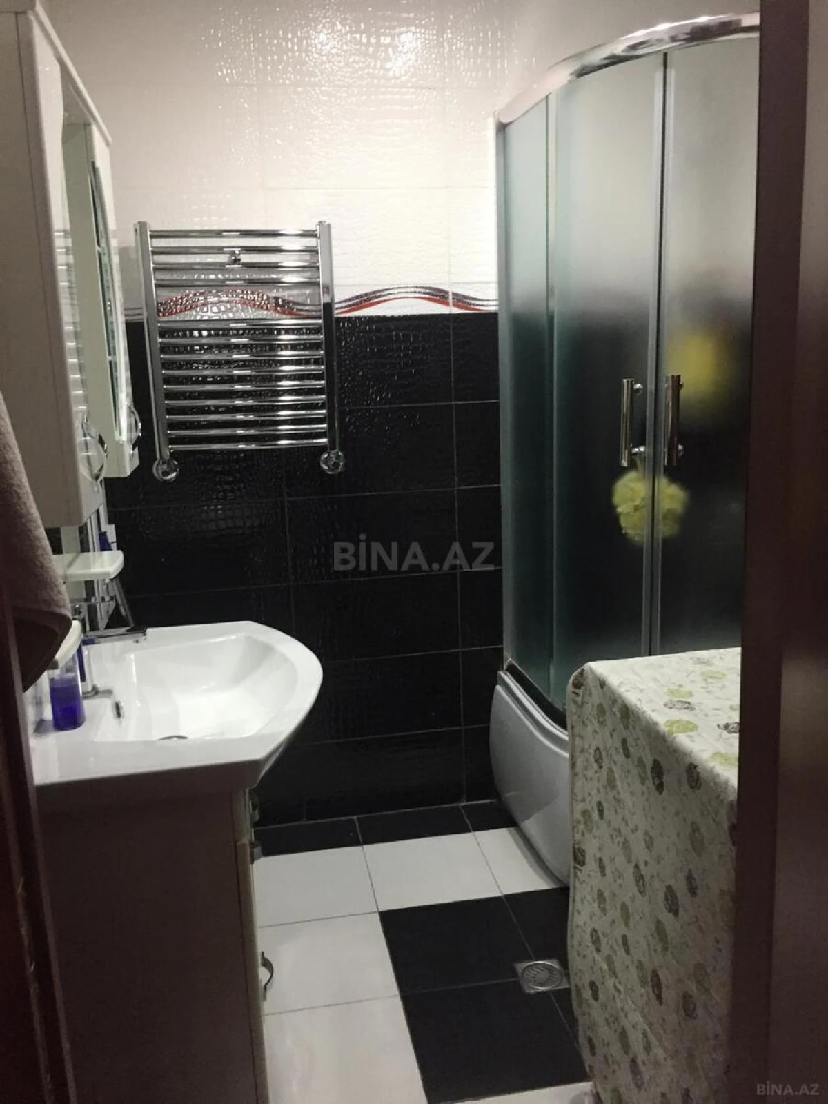 Satılır 3 otaqlı mənzil 109 m²