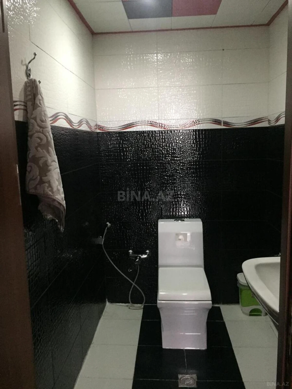 Satılır 3 otaqlı mənzil 109 m²