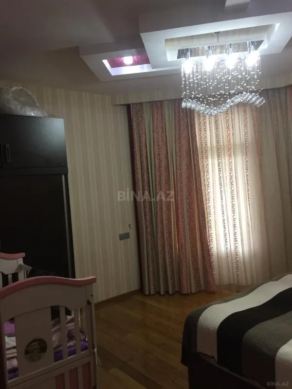 Satılır 3 otaqlı mənzil 109 m²