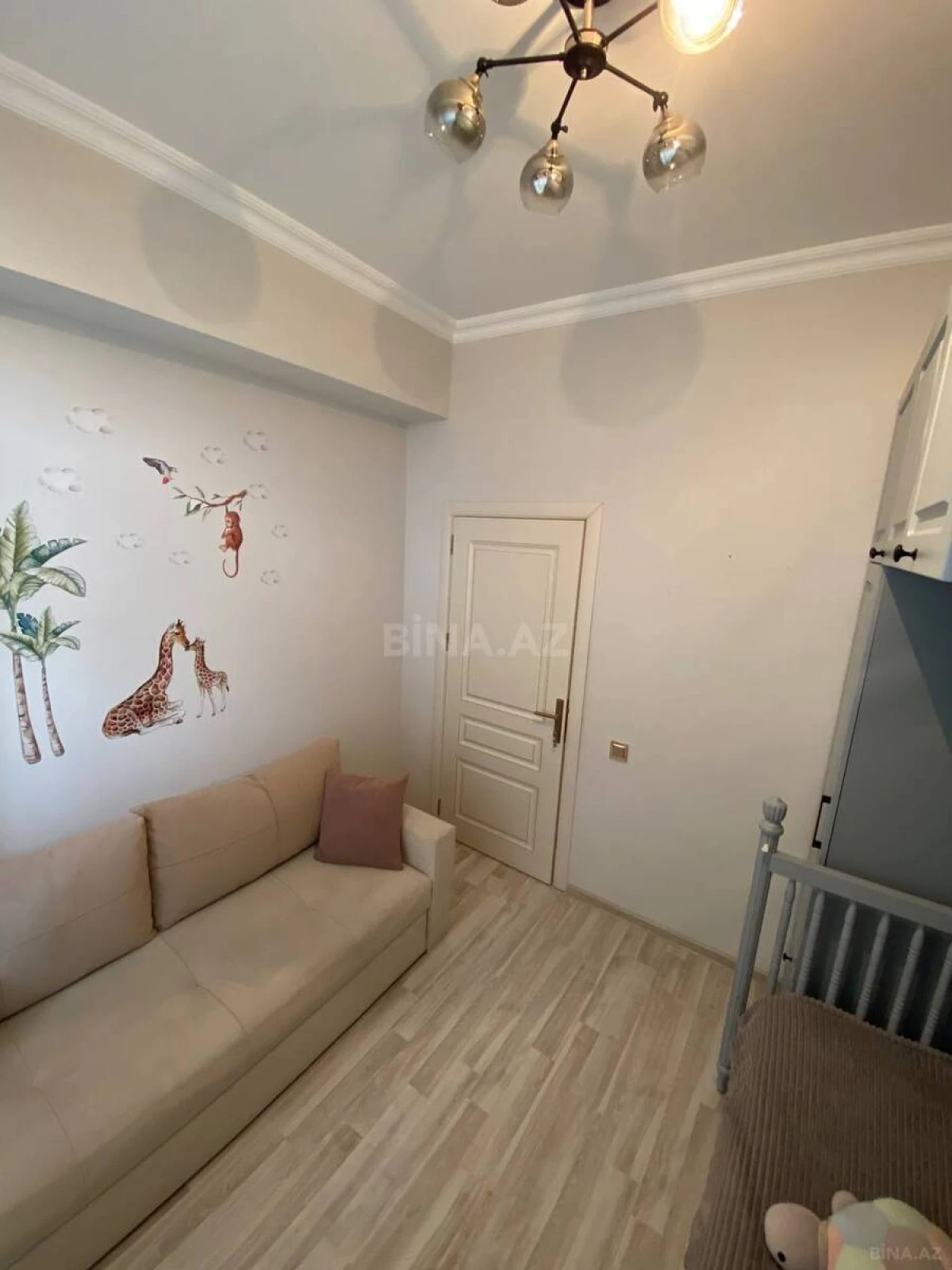 Satılır 3 otaqlı mənzil 90 m²