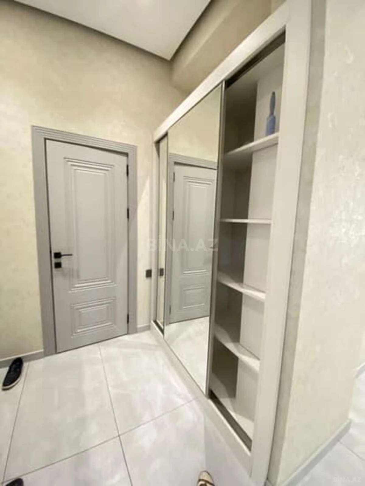 Kirayə verilir 3 otaqlı mənzil 135 m²