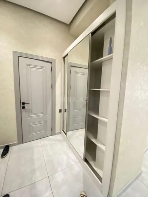 Kirayə verilir 3 otaqlı mənzil 135 m²