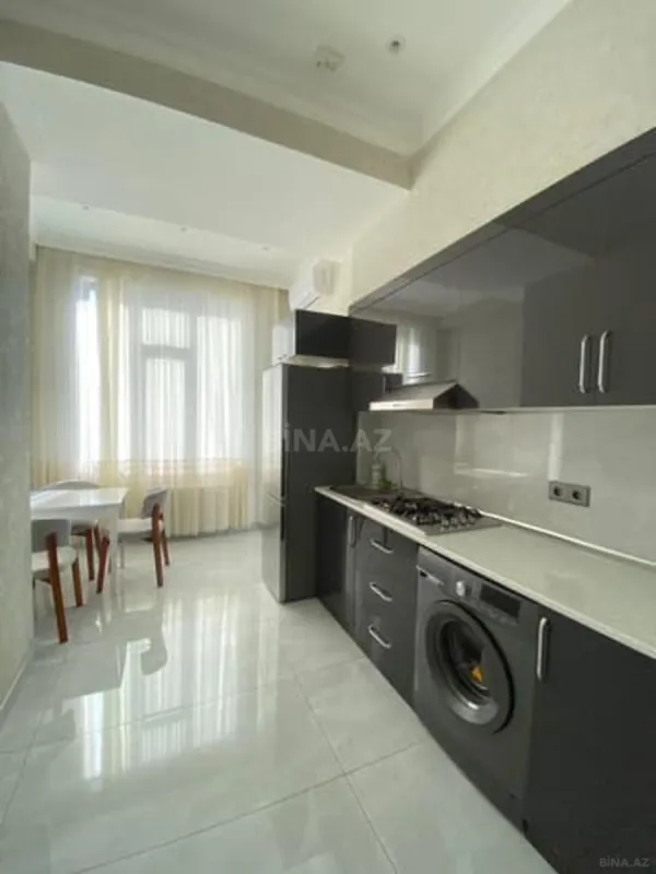 Kirayə verilir 3 otaqlı mənzil 135 m²