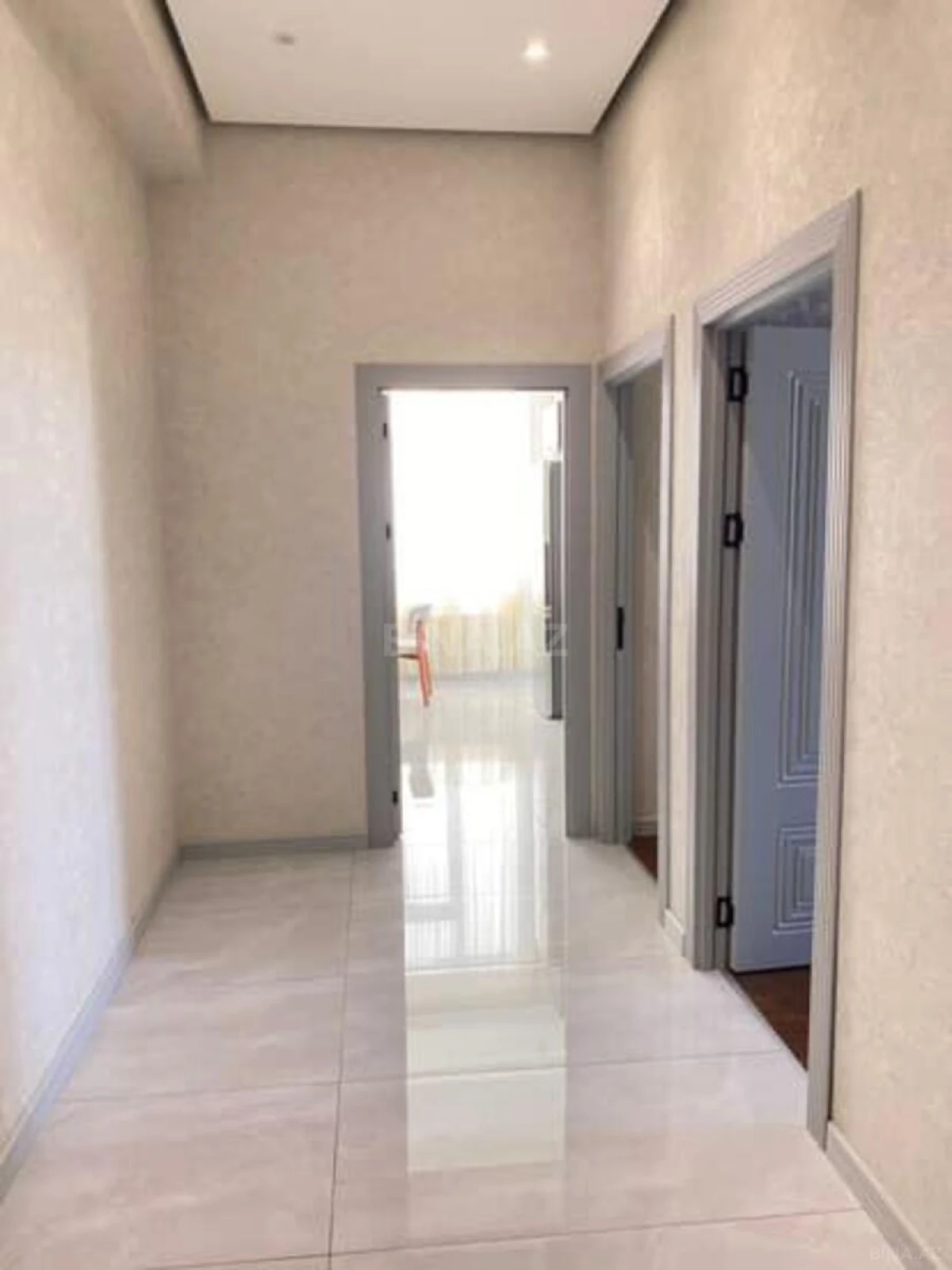 Kirayə verilir 3 otaqlı mənzil 135 m²