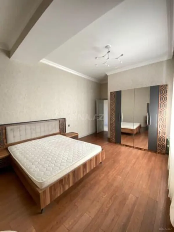 Kirayə verilir 3 otaqlı mənzil 135 m²