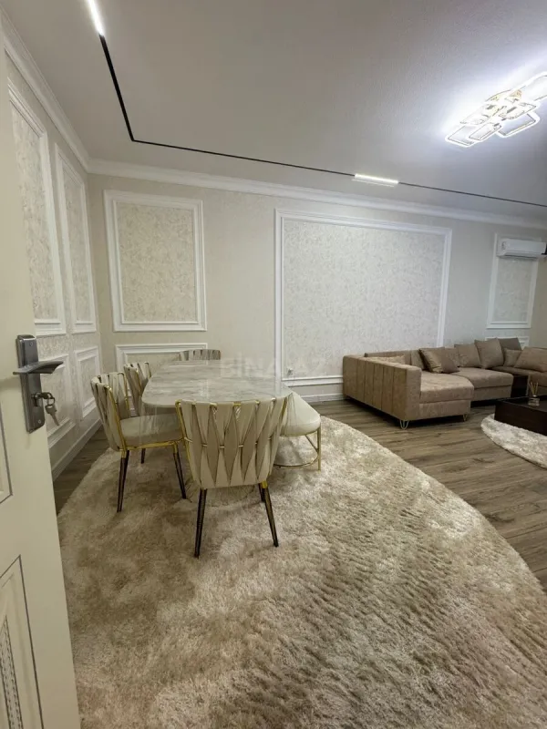 Kirayə verilir 2 otaqlı mənzil 119 m²