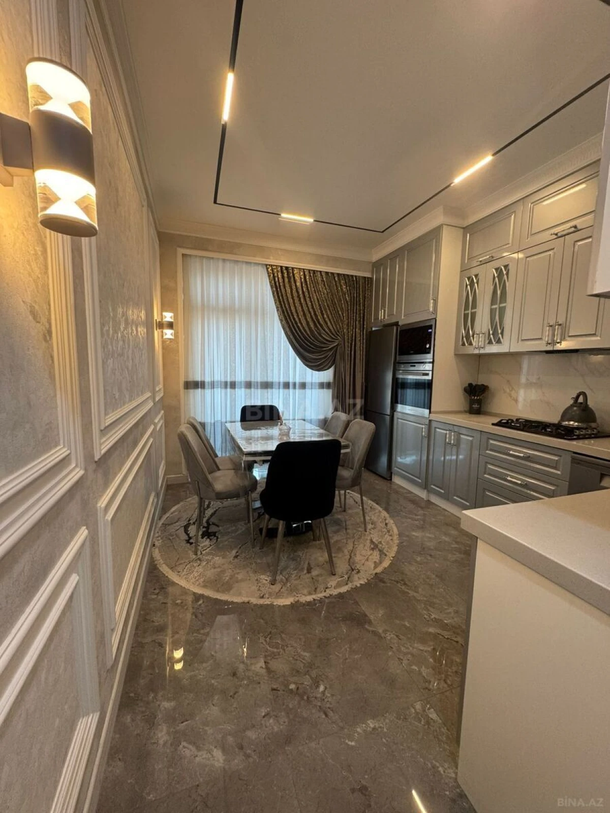 Kirayə verilir 2 otaqlı mənzil 119 m²