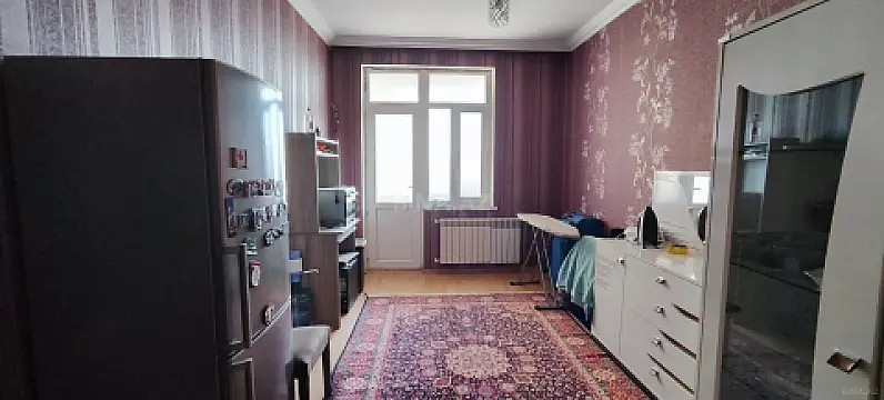 Satılır 4 otaqlı mənzil 128 m²