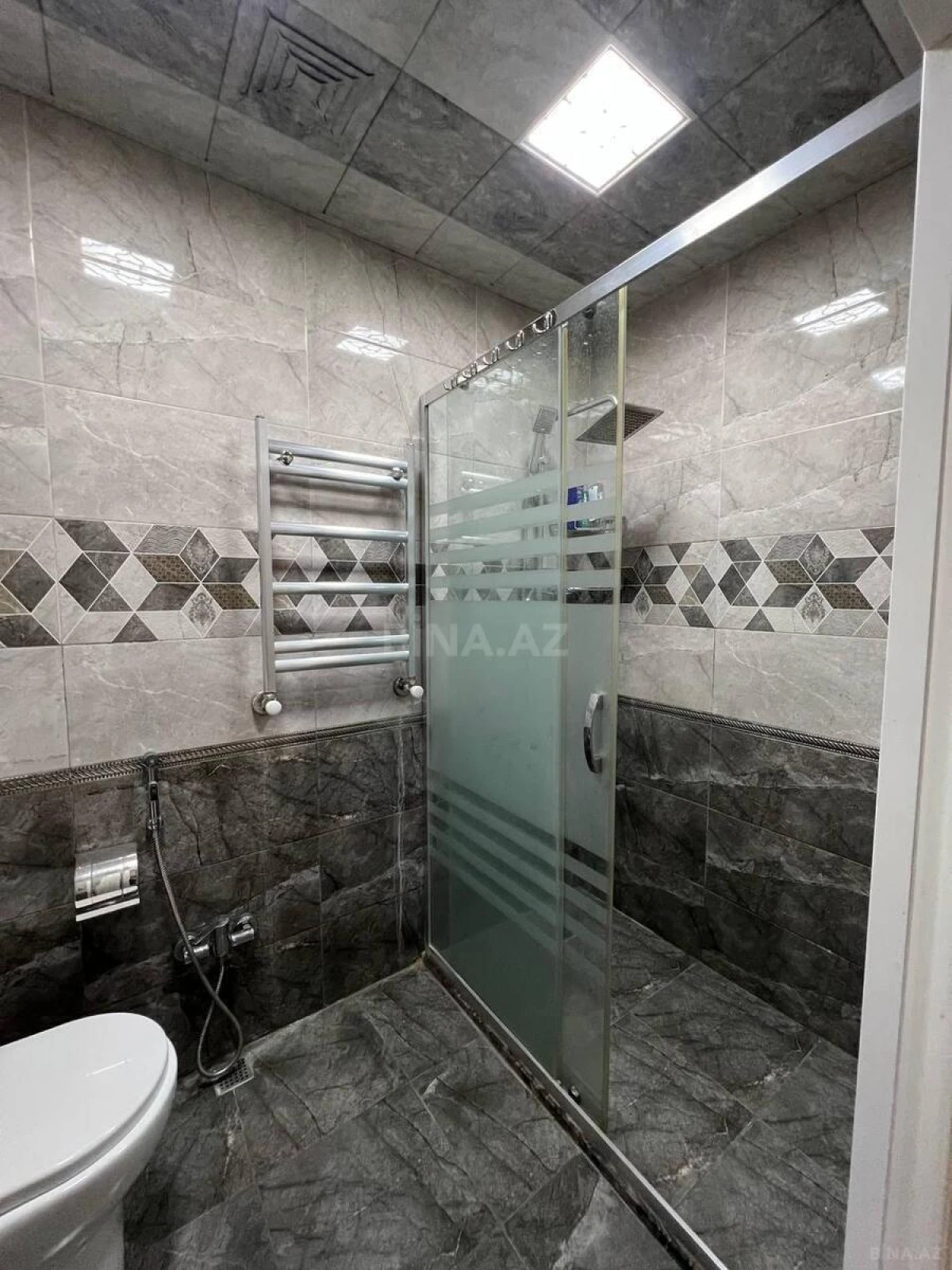Satılır 2 otaqlı mənzil 60 m²