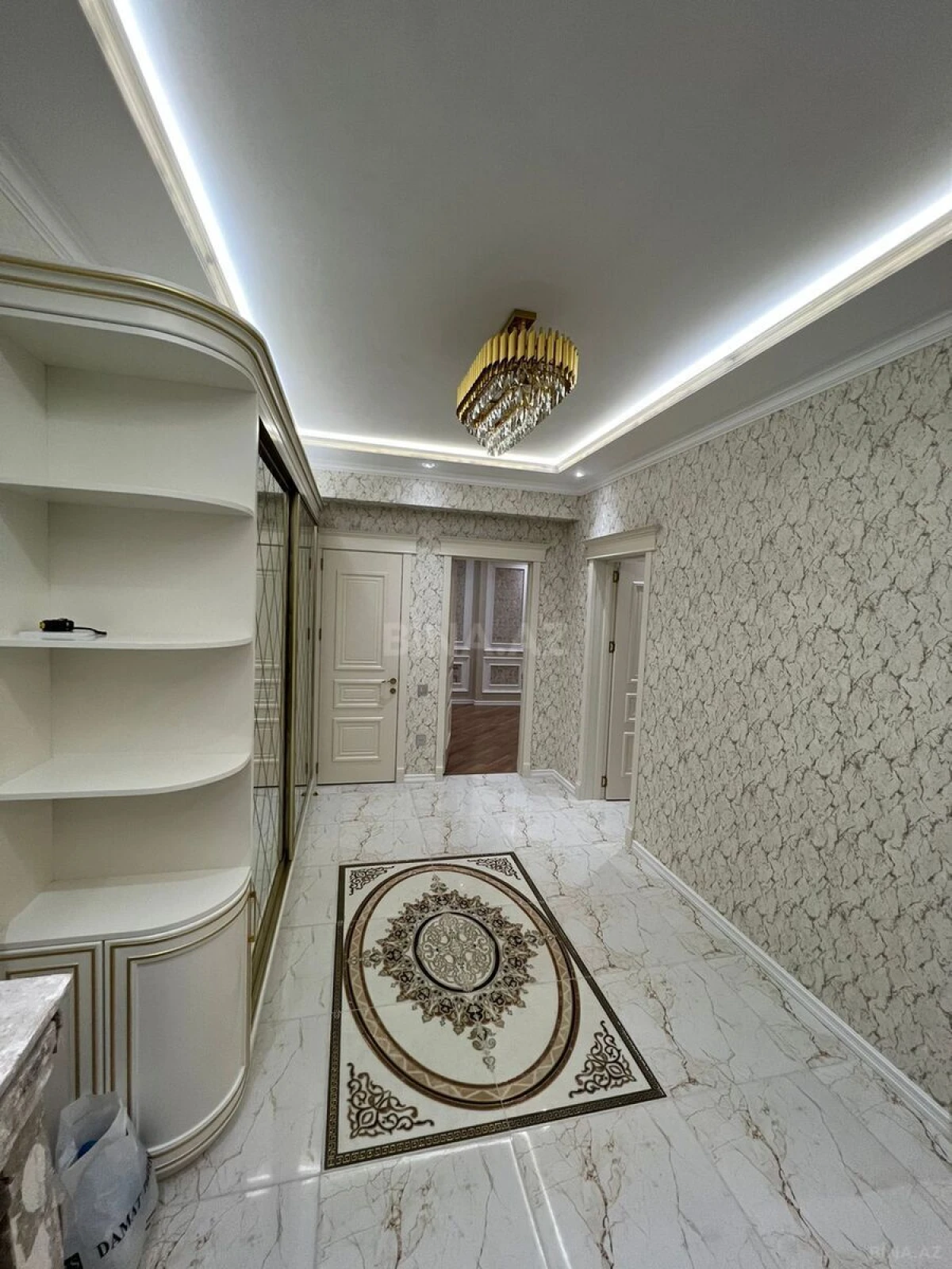Satılır 2 otaqlı mənzil 55 m²