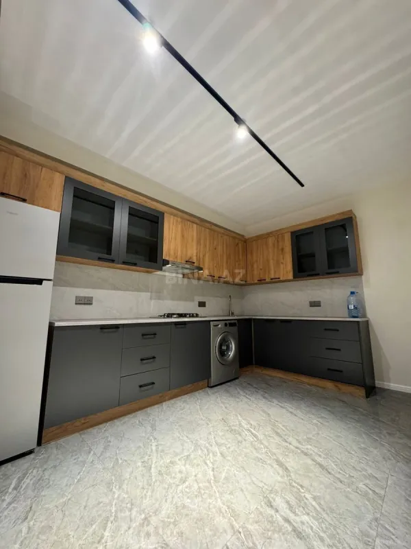 Satılır 3 otaqlı mənzil 105 m²