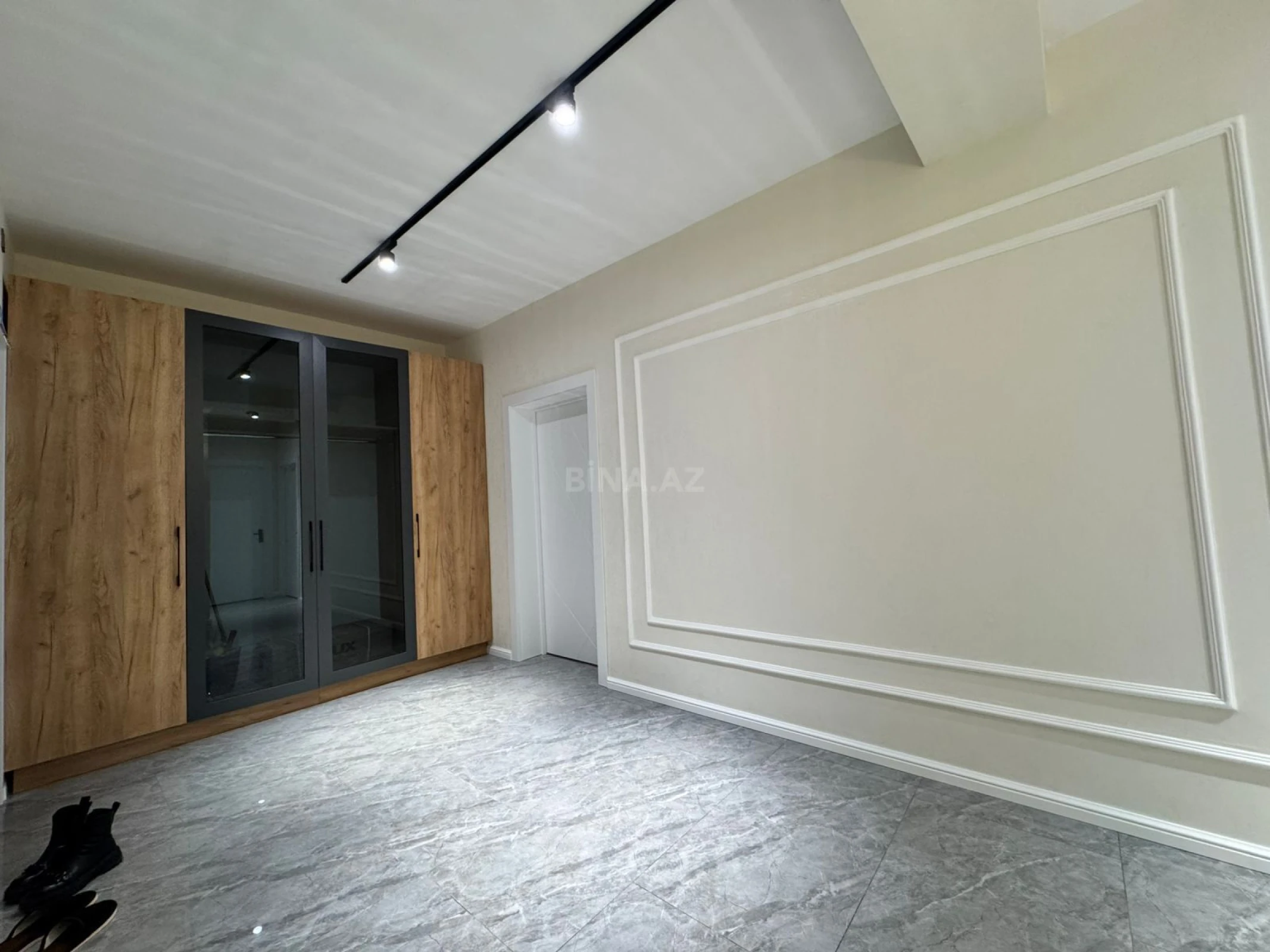 Satılır 3 otaqlı mənzil 105 m²