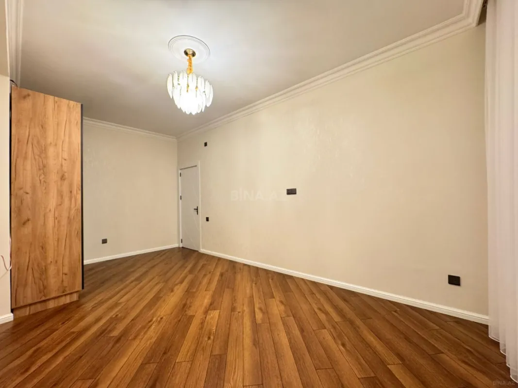 Satılır 3 otaqlı mənzil 105 m²